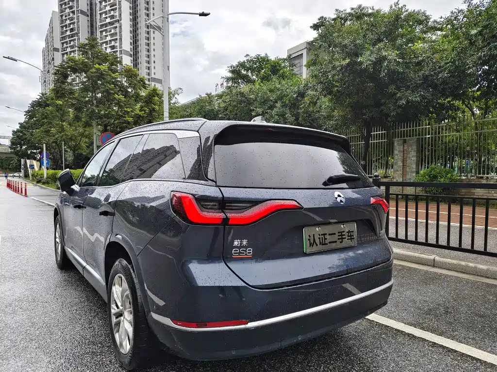 NIO NIO ES8