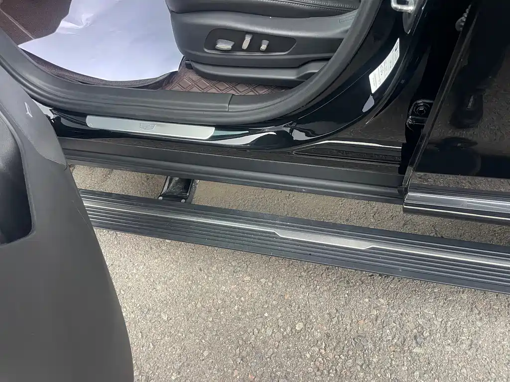 Cadillac XT6 — миниатюра 8