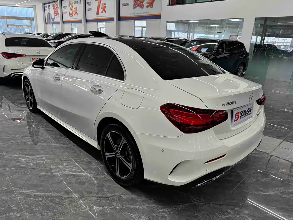 Mercedes-Benz A-Class A 2024 A 200 L Fashion