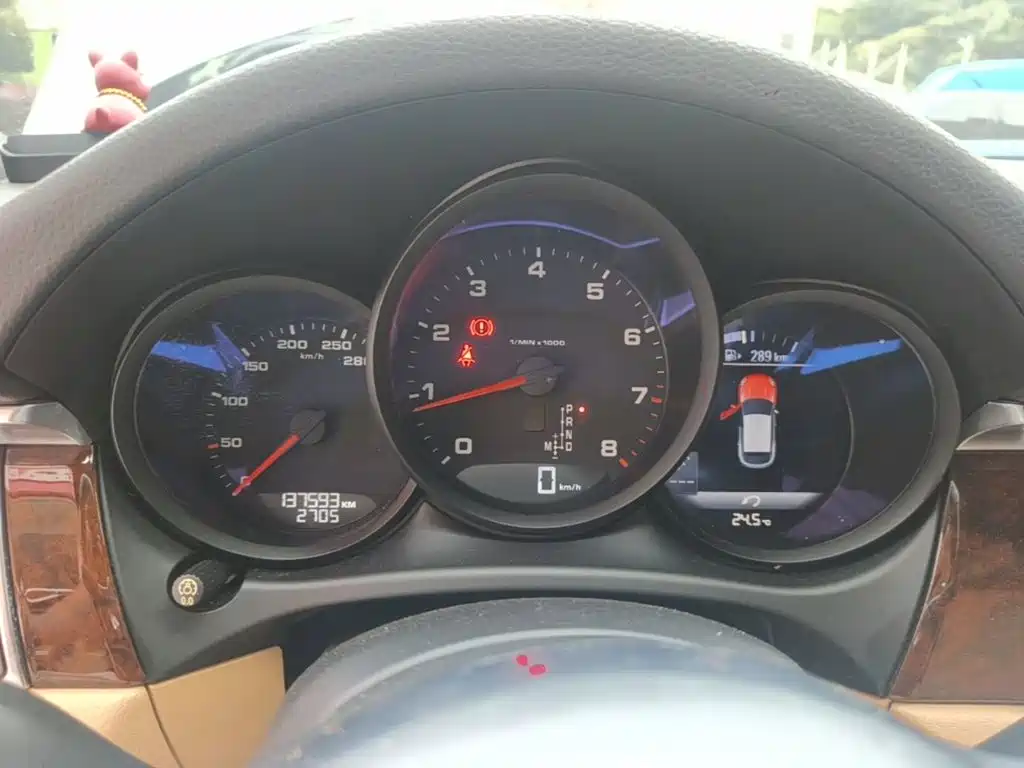 Porsche Macan — миниатюра 12