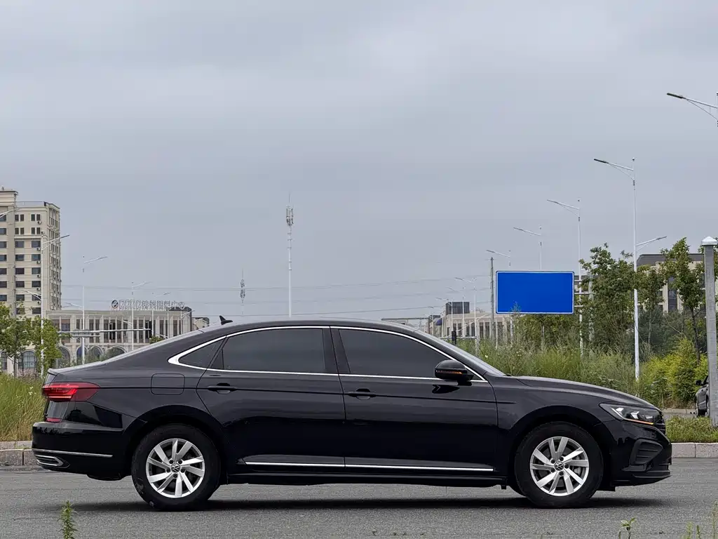 Volkswagen Passat — миниатюра 7