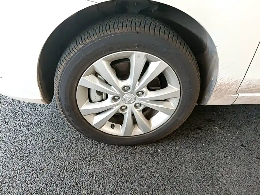 Changan Eado New Energy — миниатюра 23