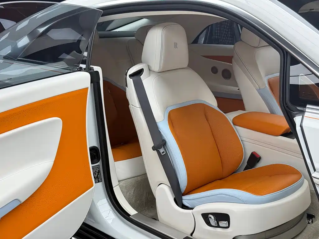 Rolls-Royce Phantom — миниатюра 12