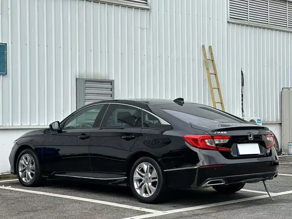 Honda Accord — миниатюра 7