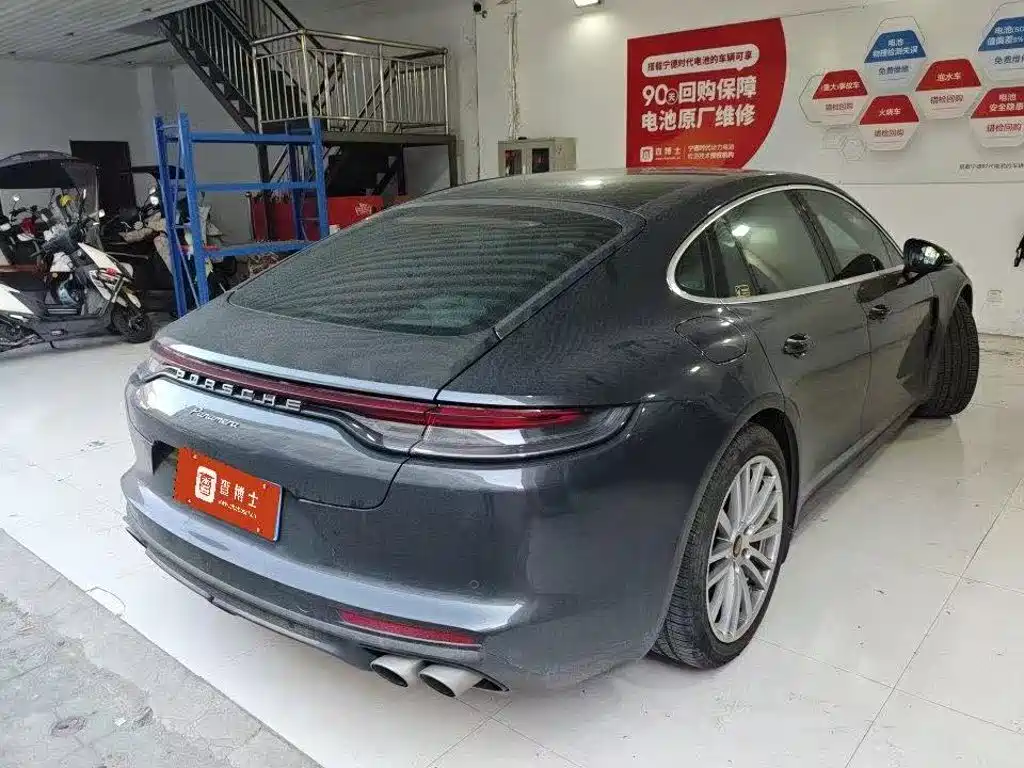 Porsche Panamera — миниатюра 3