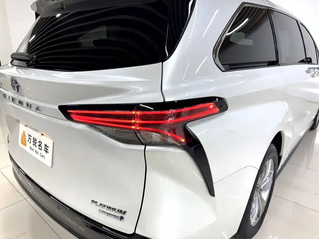 Toyota Sienna 2021 2.5L