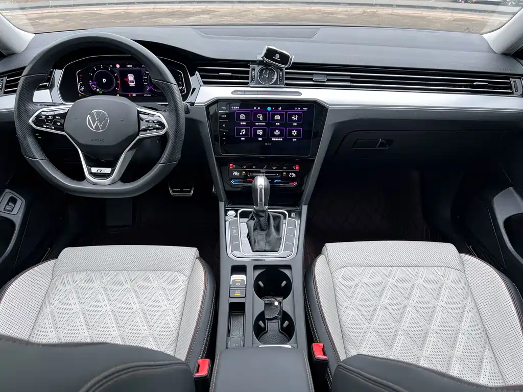 Volkswagen Magotan 2023 200 330TSI DSG Luxury