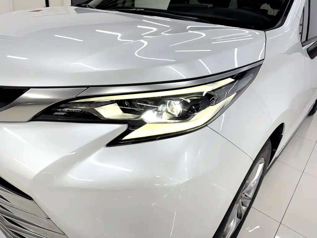 Toyota Sienna 2021 2.5L