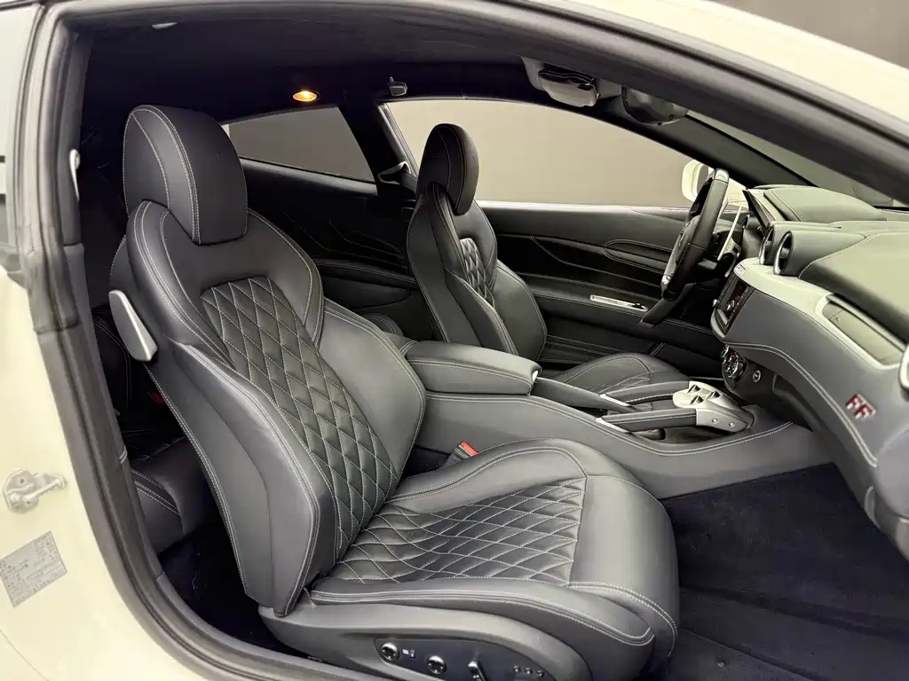 Ferrari FF — миниатюра 17