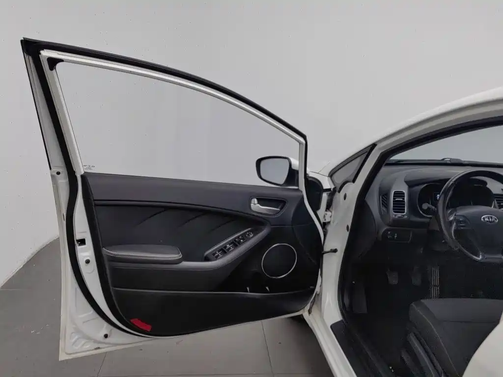 Kia K3 — миниатюра 8