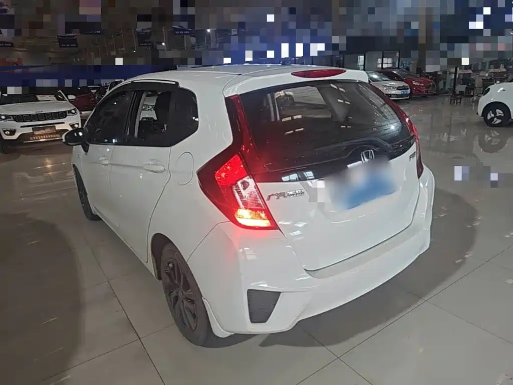 Honda Fit — миниатюра 5