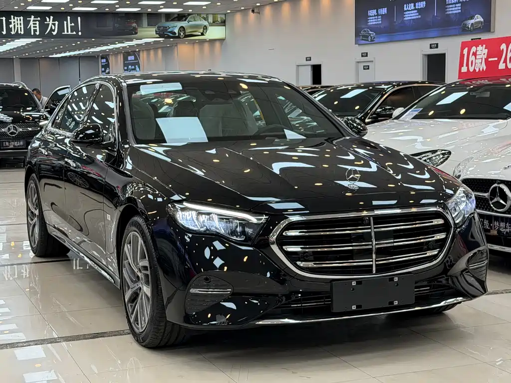 Mercedes-Benz E-Class — миниатюра 2