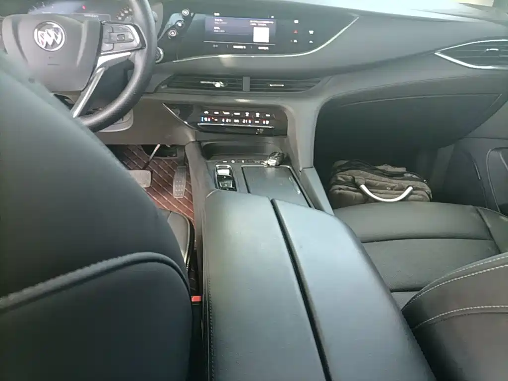 Buick Enclave — миниатюра 14