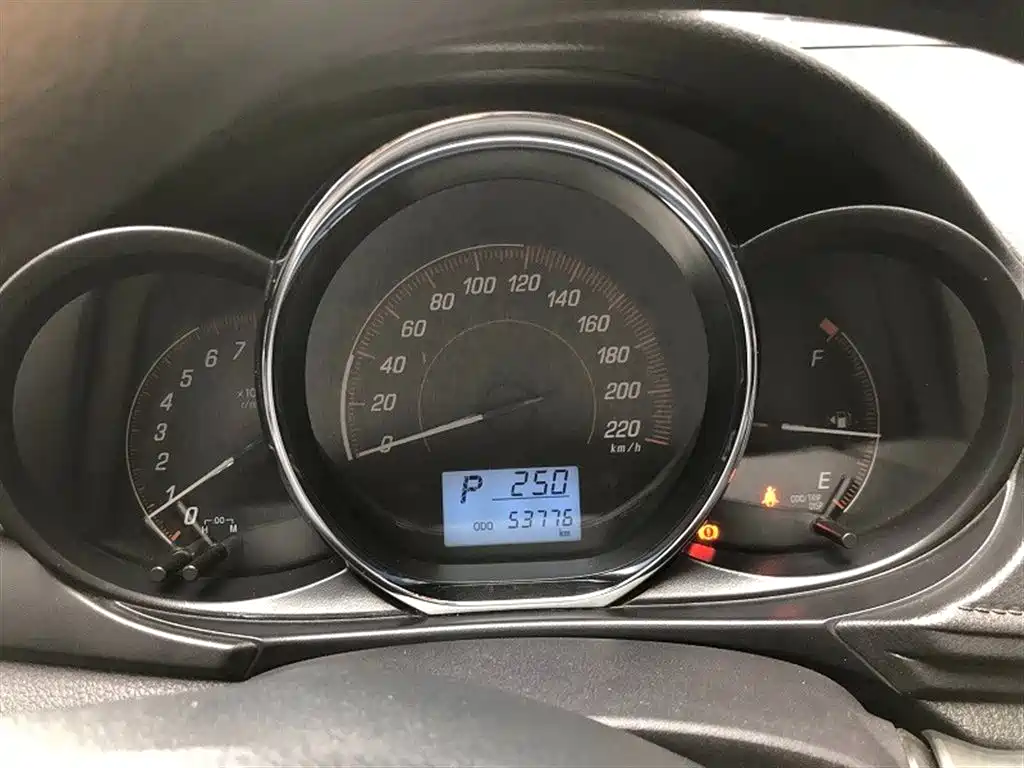 TOYOTA YARIS L ZHIXUAN