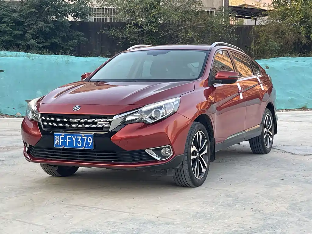Venucia T90