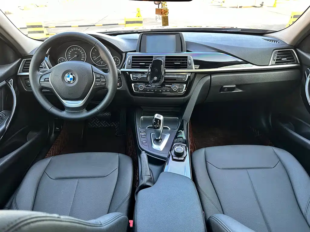 BMW 3 Series — миниатюра 14