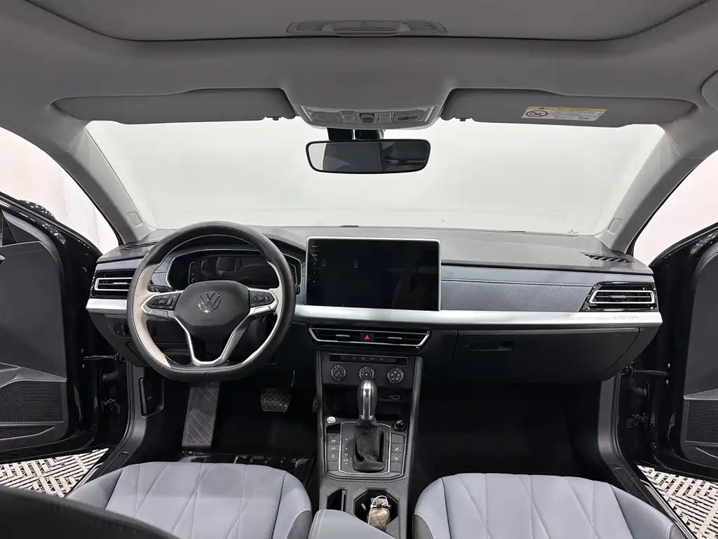Volkswagen Lavida — миниатюра 5