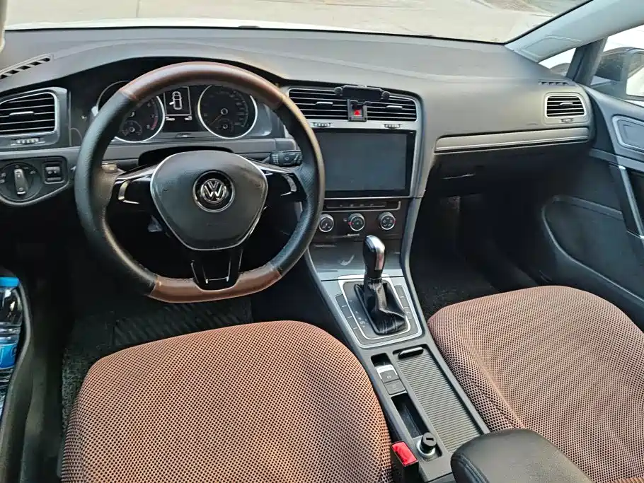 Volkswagen Golf — миниатюра 11