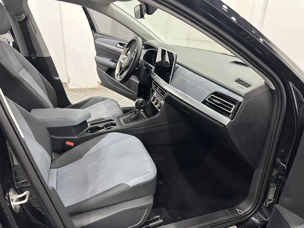 Volkswagen Lavida — миниатюра 4