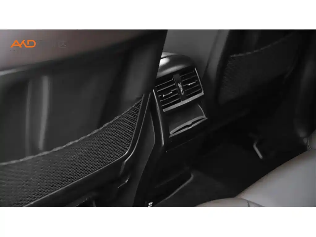 Mercedes-Benz M-Class — миниатюра 9