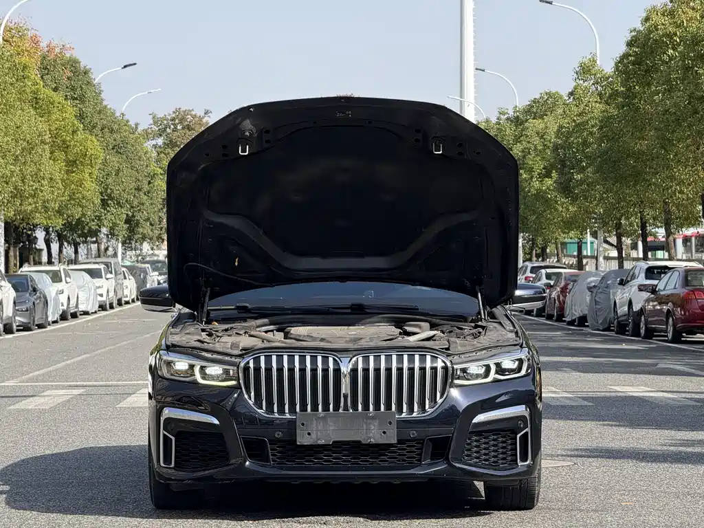 BMW 7 SERIES