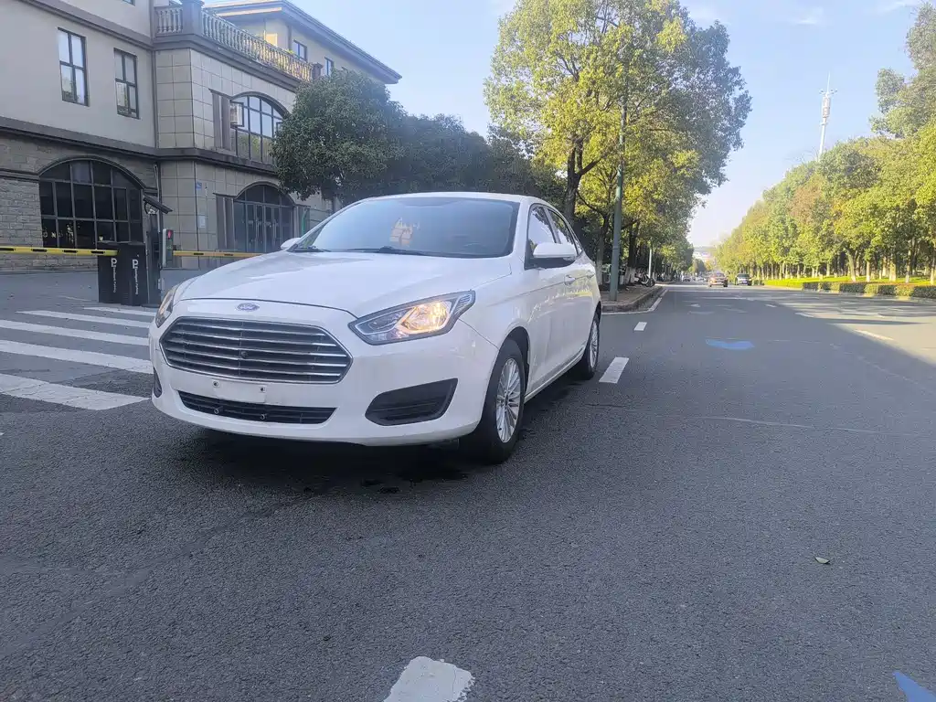 Ford Escort 2018