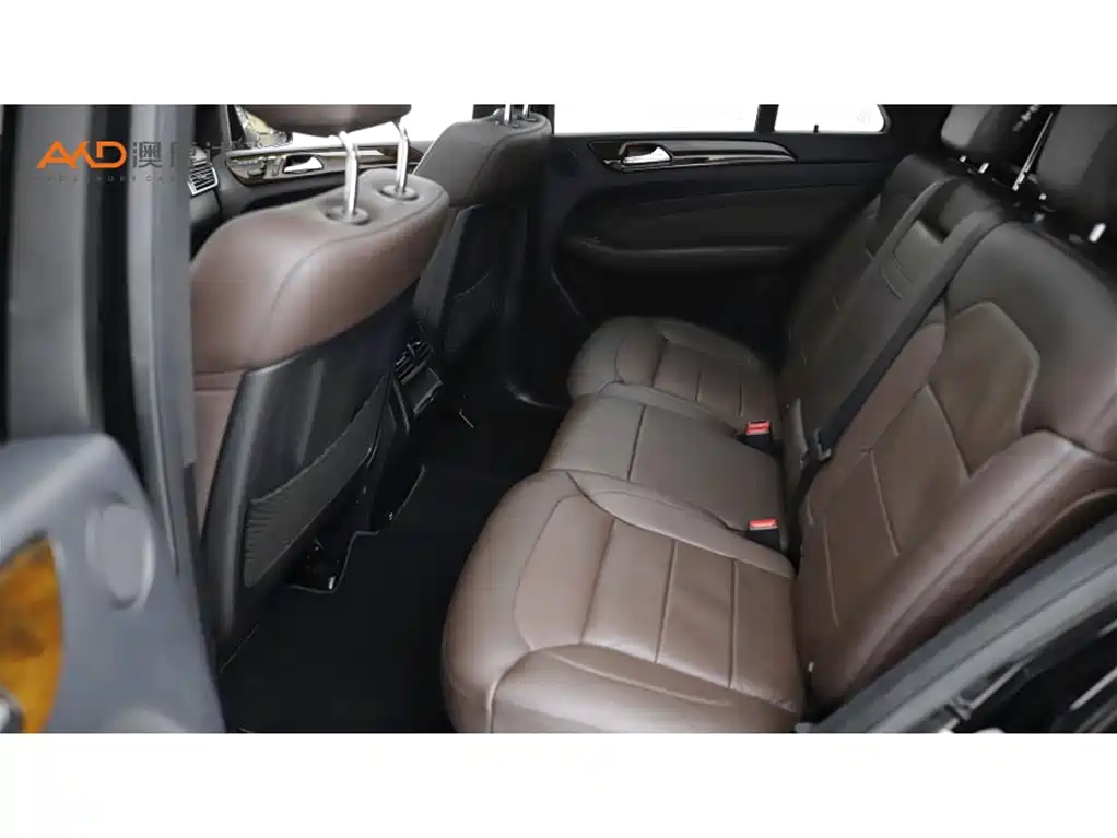 Mercedes-Benz M-Class — миниатюра 7