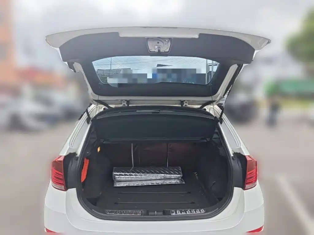 BMW X1 — миниатюра 10