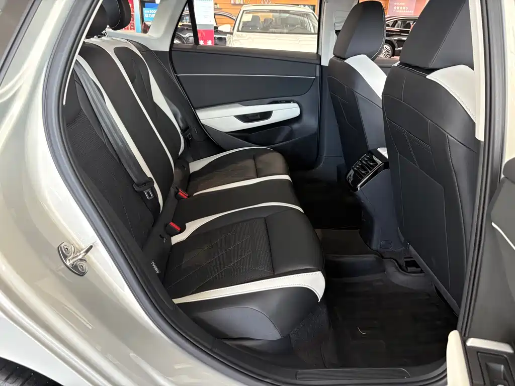 Volkswagen Sagitar 2026 L 300TSI DSG Elite
