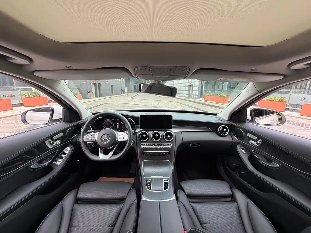 Mercedes-Benz C-Class — миниатюра 5