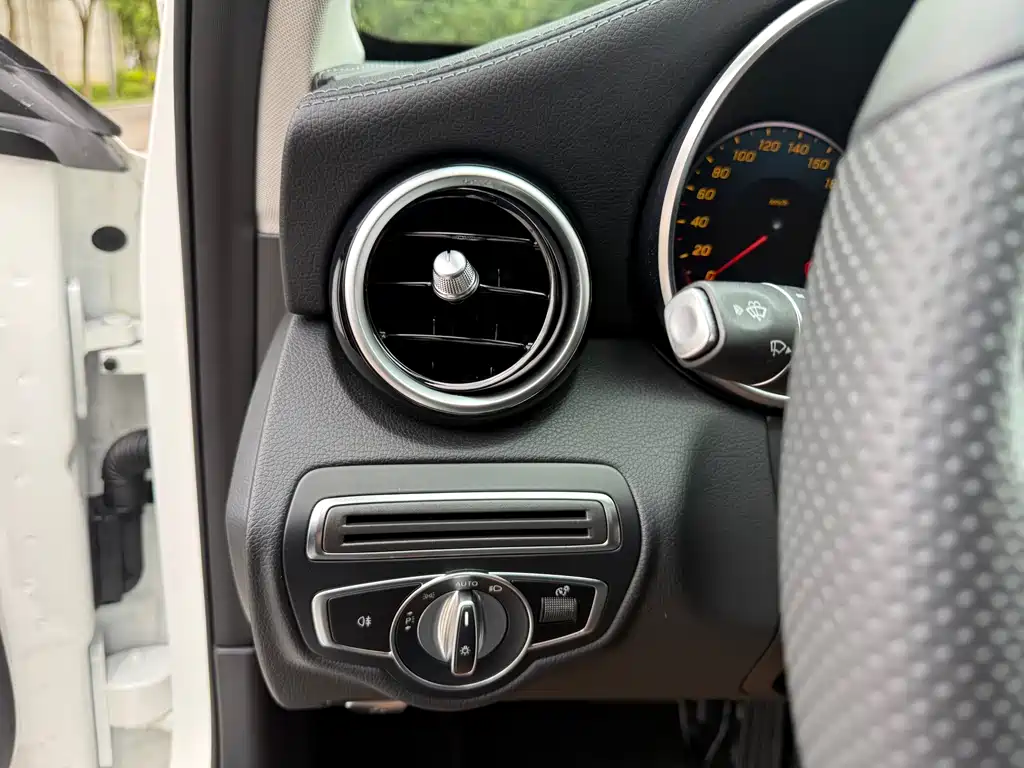 Mercedes-Benz C-Class — миниатюра 22