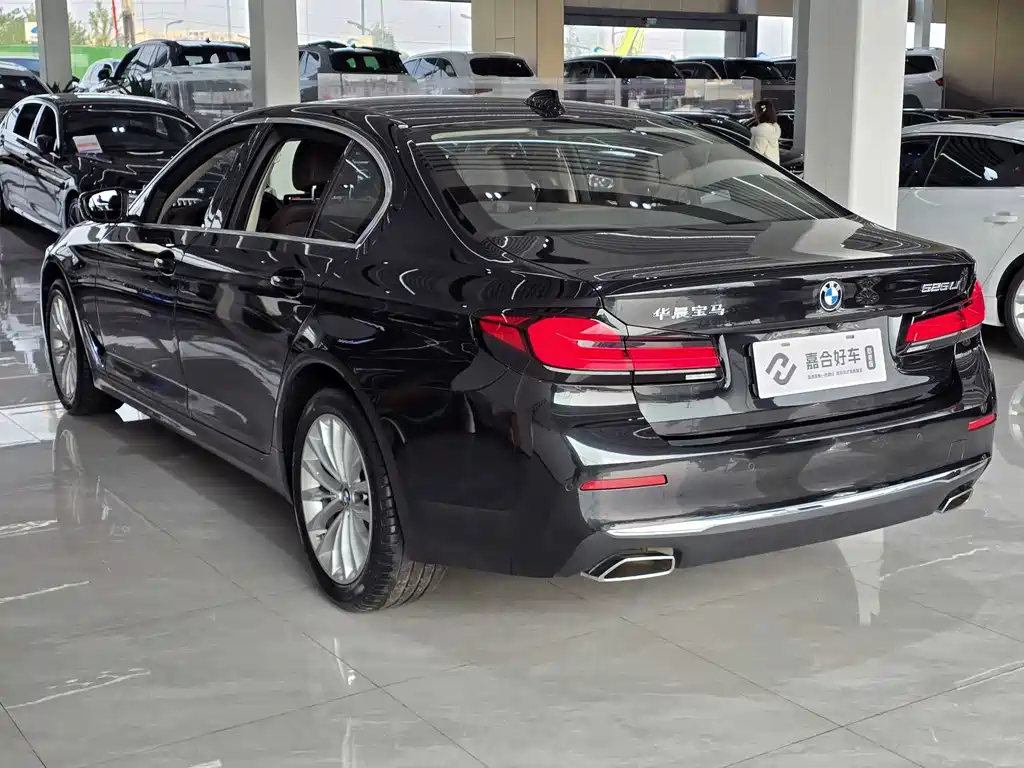 BMW 5 SERIES