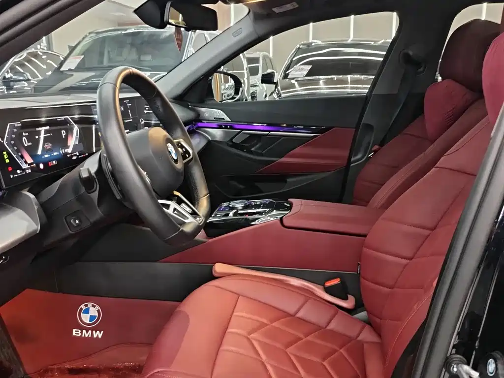 BMW 5 Series — миниатюра 4