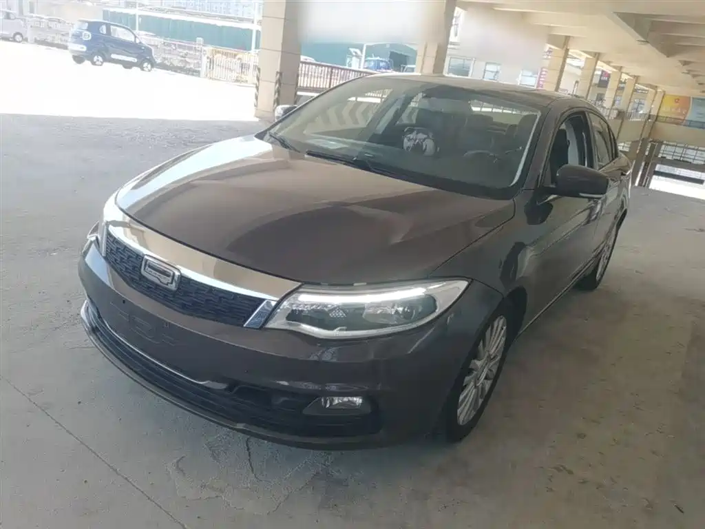 Qoros Qoros 3 2016