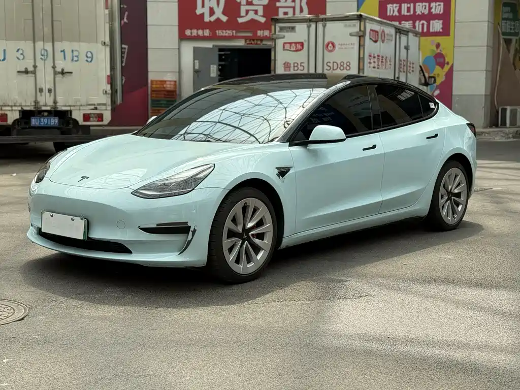Tesla Model 3 2023