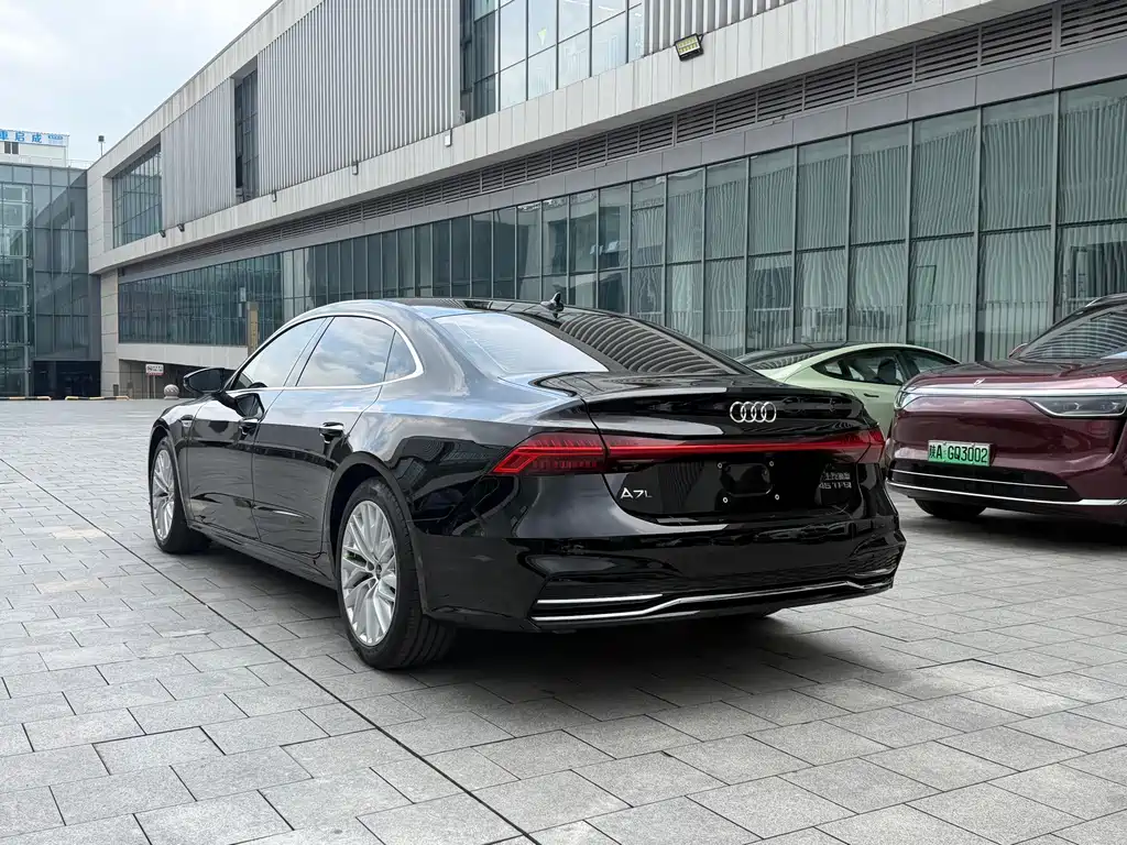 Audi A7L — миниатюра 11