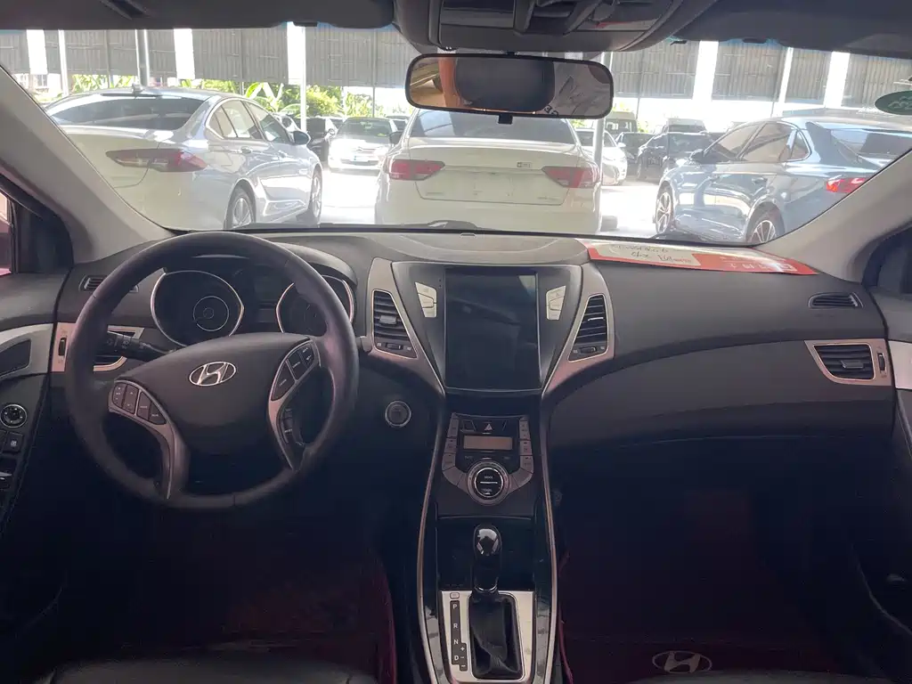 Hyundai Elantra Langdong — миниатюра 5