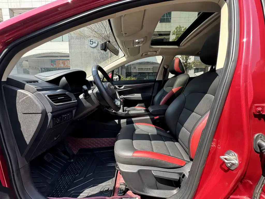 Geely Emgrand GS — миниатюра 5