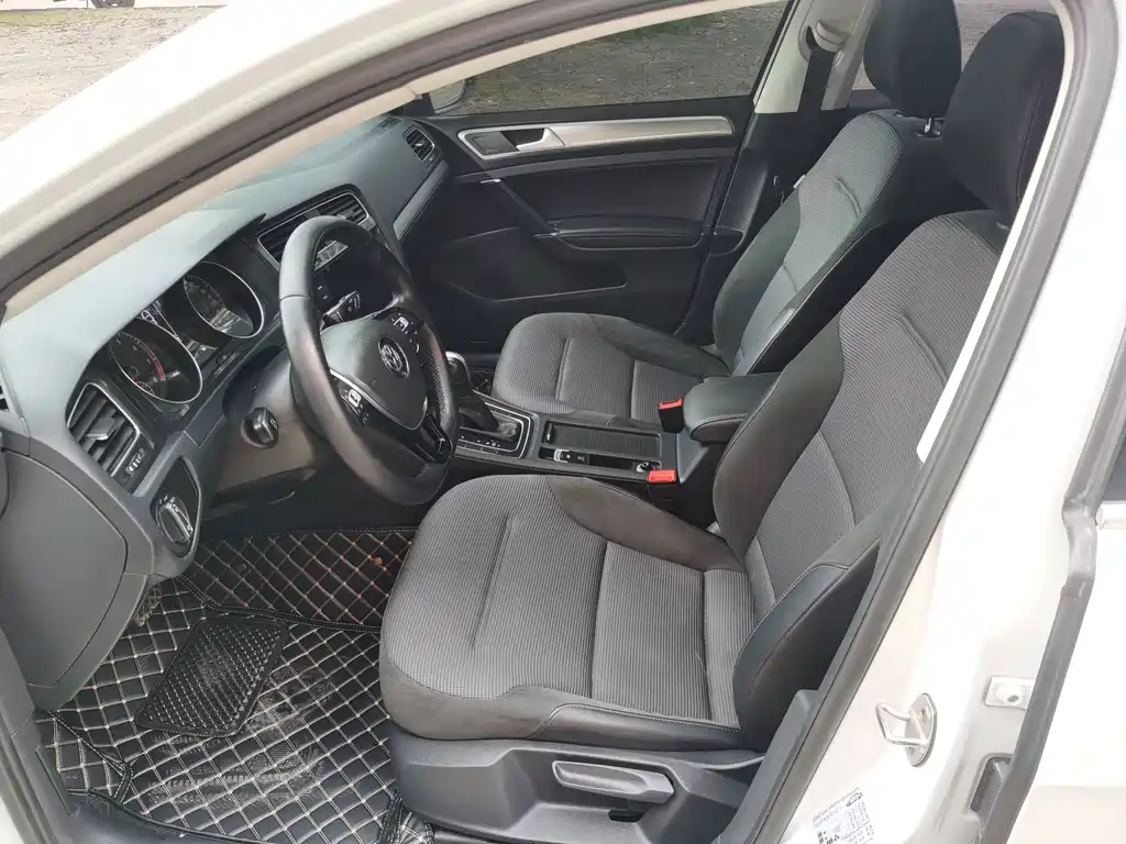 Volkswagen Golf — миниатюра 7