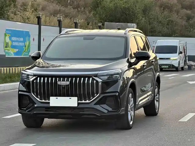 Geely Okavango L