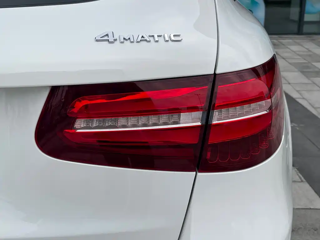 Mercedes-Benz GLC — миниатюра 9