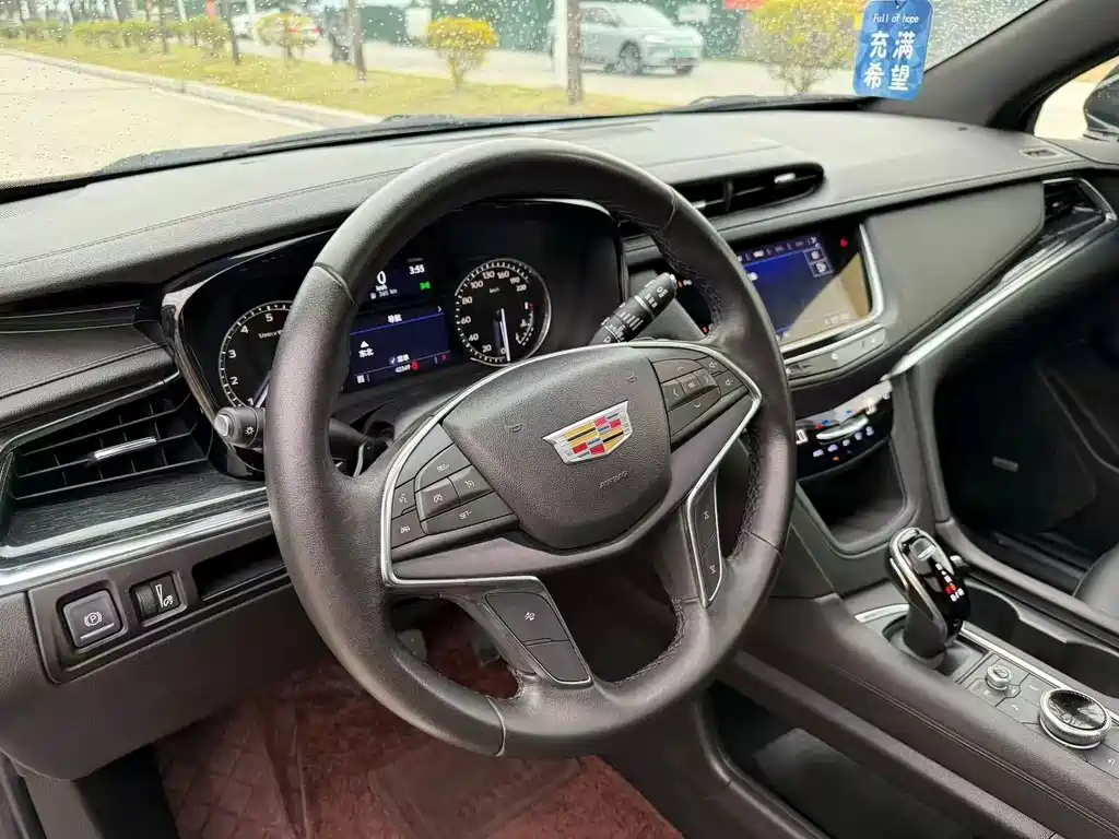Cadillac XT5 — миниатюра 7