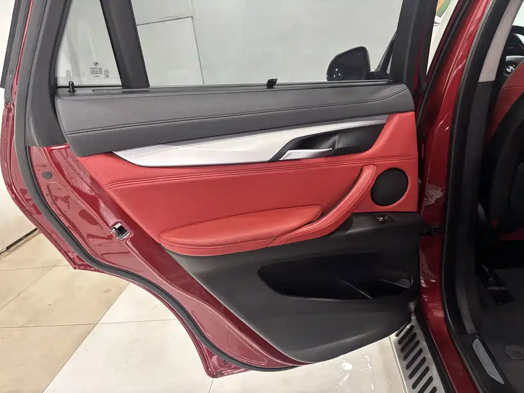 BMW X6 — миниатюра 22