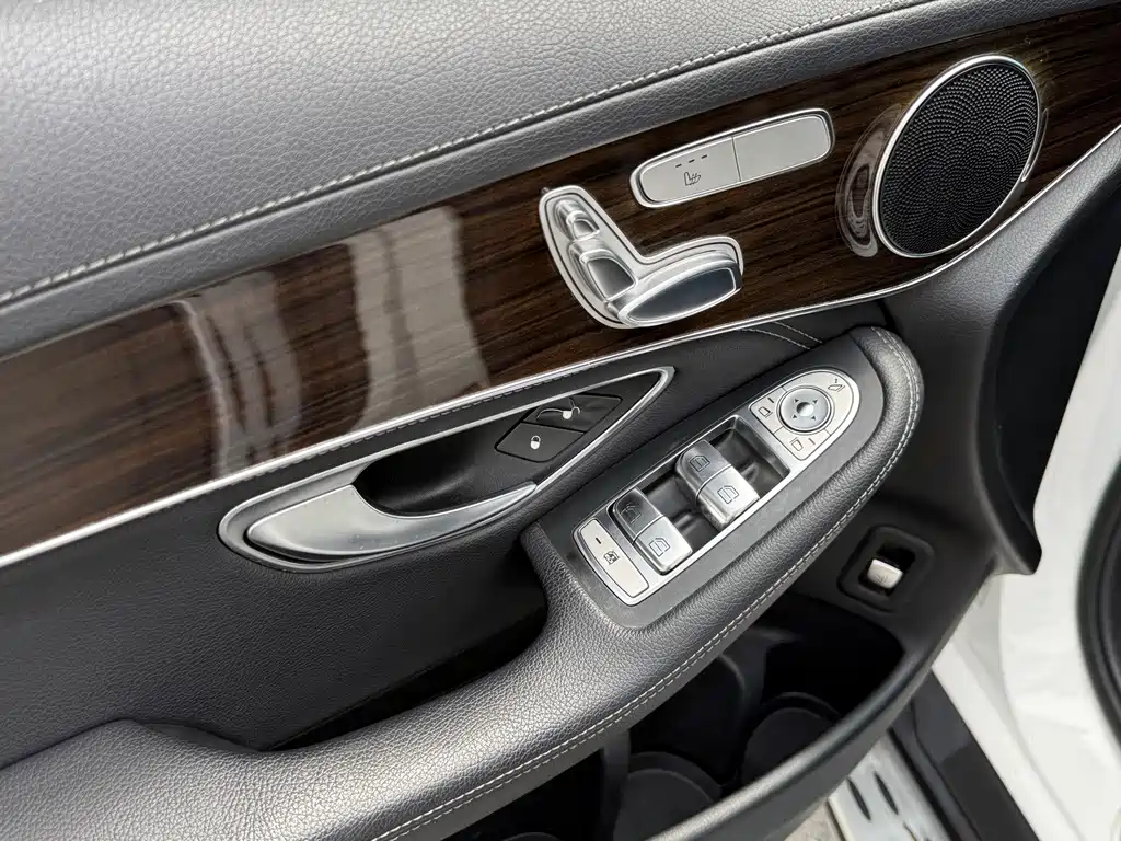 Mercedes-Benz GLC — миниатюра 12