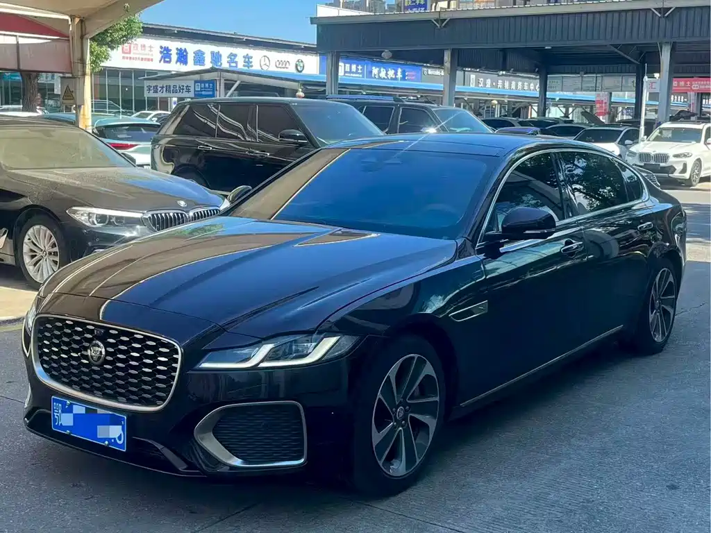 Jaguar XFL — миниатюра 3