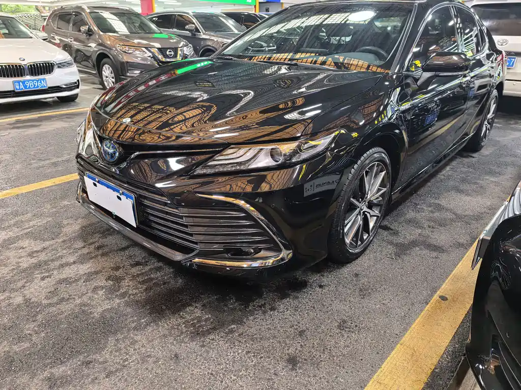 Toyota Camry 2021
