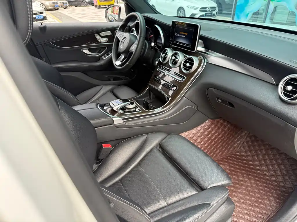 Mercedes-Benz GLC — миниатюра 16