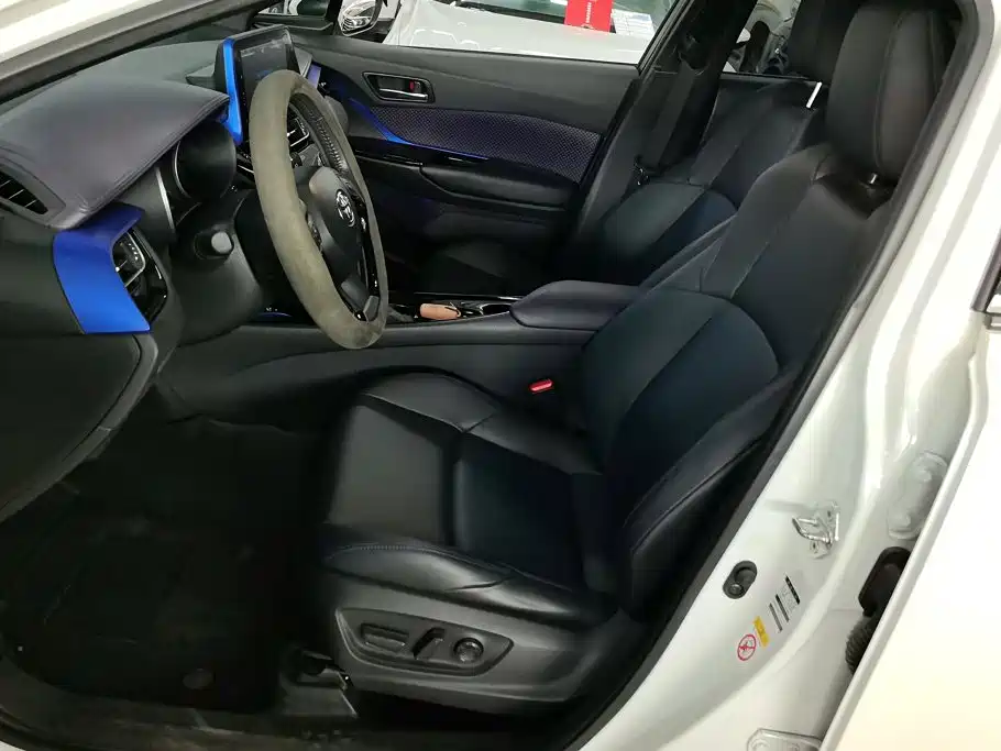 Toyota C-HR — миниатюра 9