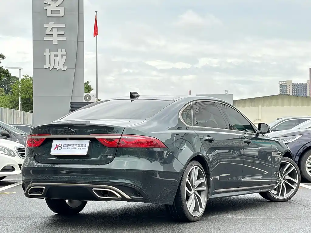 Jaguar XFL — миниатюра 6