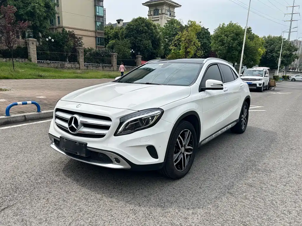 Mercedes-Benz GLA 2016